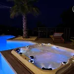 Milagathe - Vue Sur - Piscine - Jacuzzi Hyères